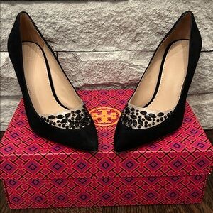 Tory Burch Black and Cream Heels
